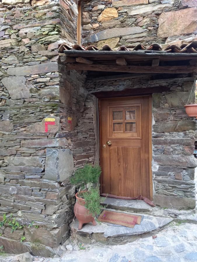 Talasnal Casas Da Urze Ter Lousa  Exterior photo