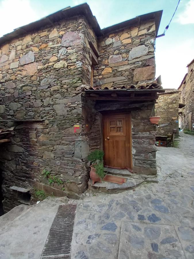 Talasnal Casas Da Urze Ter Lousa  Exterior photo